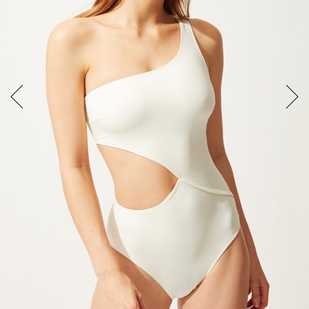 SOLID & STRIPED CLAUDIA ONE PIECE IN CREAM